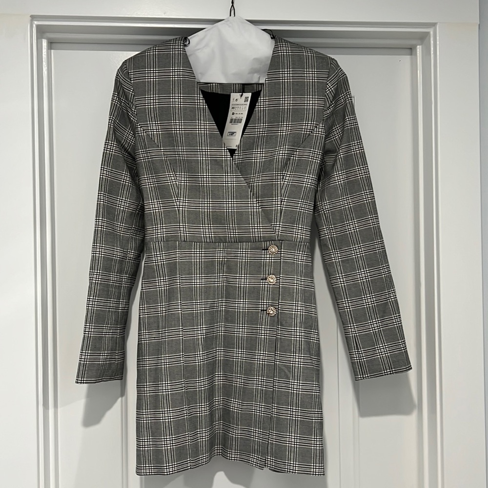 Black and white dress